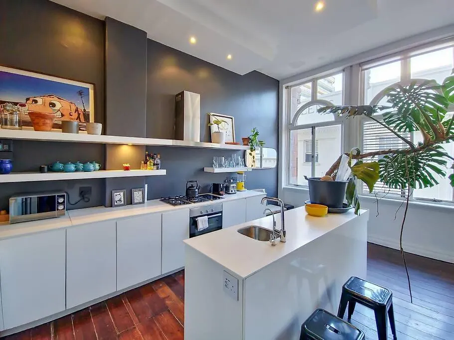 New York Style Apartment With The City Life! Cape Town