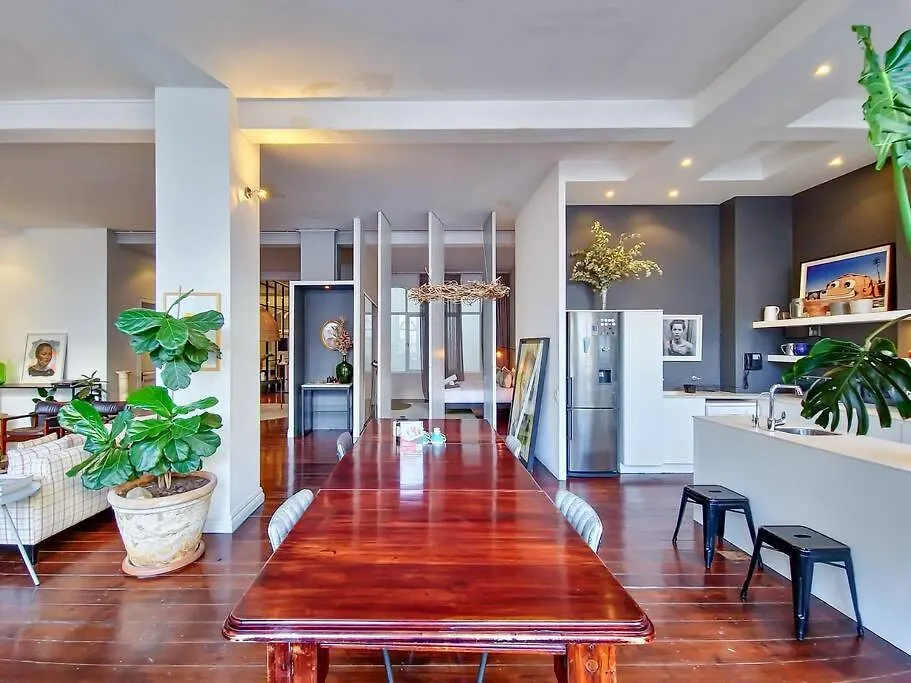 New York Style Apartment With The City Life! Cape Town