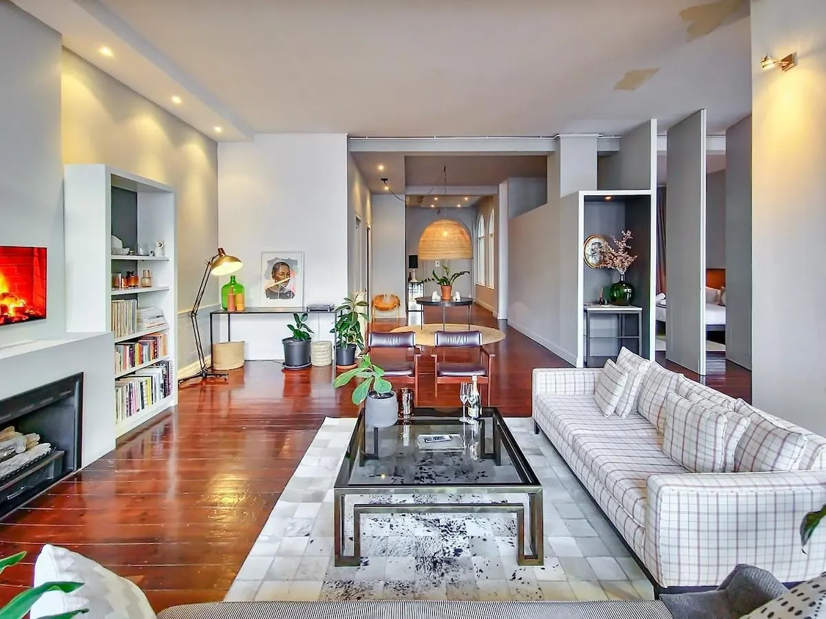 New York Style Apartment With The City Life! Cape Town