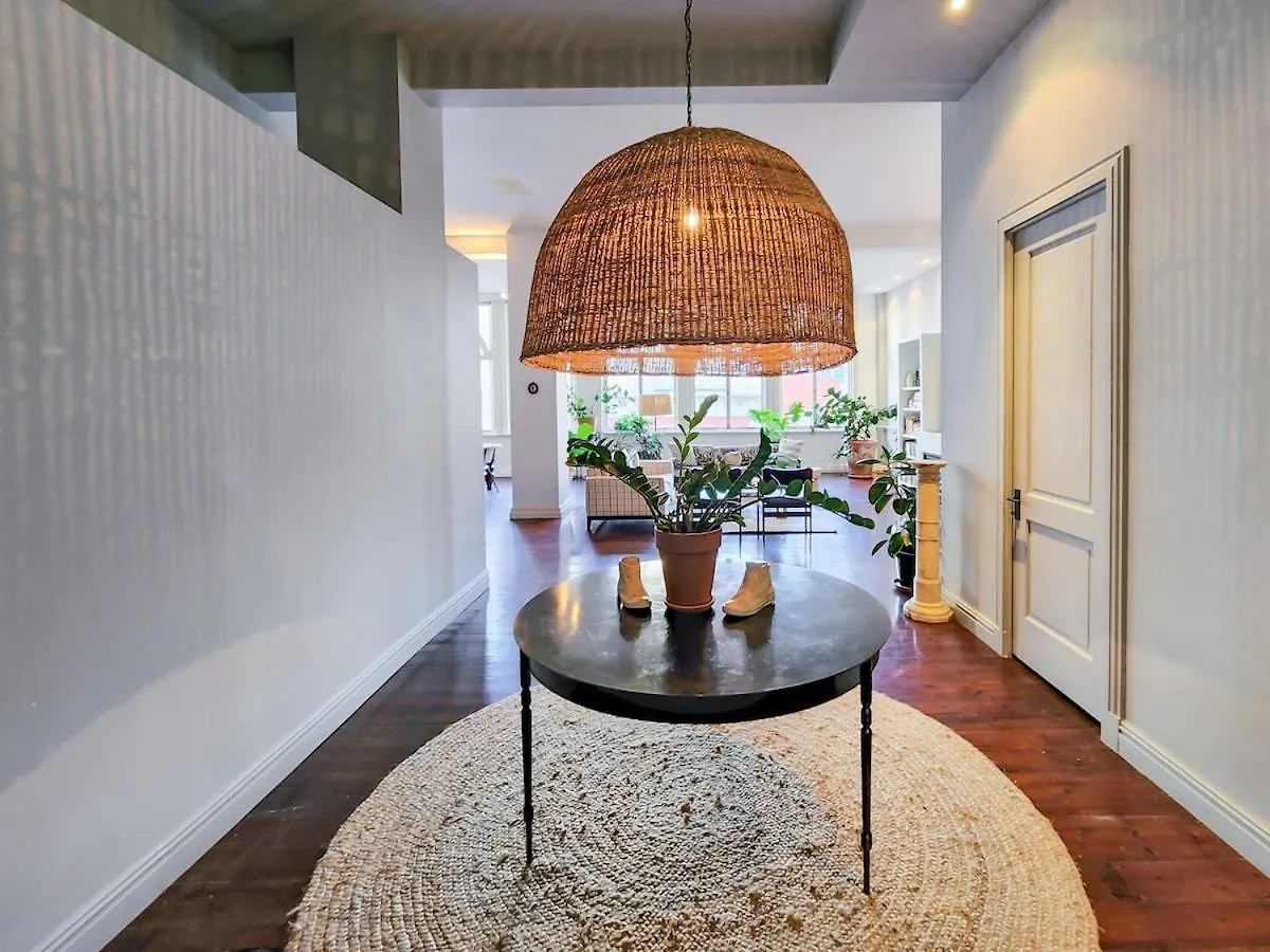 New York Style Apartment With The City Life! Cape Town